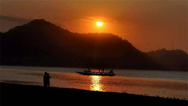 சீனாவிற்கு போட்டியாக பிரம்மபுத்திரா ஆற்றின் குறுக்கே 19.3 கிமீ தூரத்திற்கு பாலம் கட்டுகிறது இந்தியா..