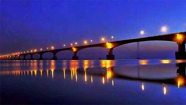 சீனாவிற்கு போட்டியாக பிரம்மபுத்திரா ஆற்றின் குறுக்கே 19.3 கிமீ தூரத்திற்கு பாலம் கட்டுகிறது இந்தியா..