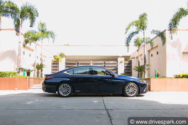 புதிய லெக்சஸ் இஎஸ் 300எச் காரின் டெஸ்ட் டிரைவ் ரிப்போர்ட்!