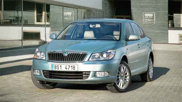 கார் ஓனரிடம் ரூ.1.68 லட்சம் சுருட்ட முயன்ற டீலர்.. வெறும் ஆயிரம் ரூபாயில் பழுதை சரி செய்த மெக்கானிக்