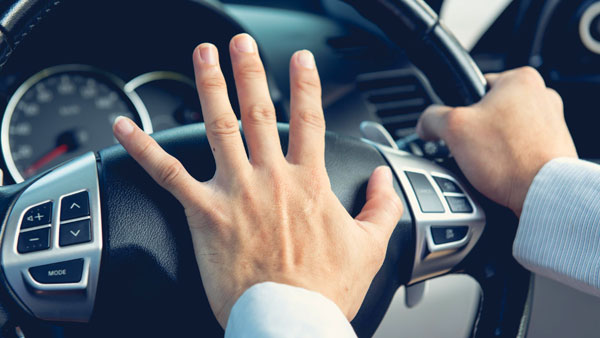 ஞர்களின் வேலை வாய்ப்பை பறிக்கும் டிரைவர்லெஸ் கார்களுக்கு அனுமதி வழங்குகிறதா மோடி அரசு?