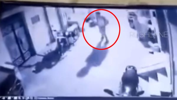 ஒரு நிமிடத்தில் பைக்குகளை திருடி விடும் கொள்ளையர்கள் சிசிடிவி கேமராவால் சிக்கினர்.. பகீர் தகவல்கள்