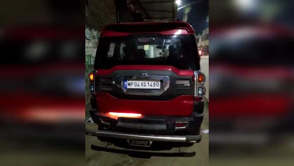 கண் அடித்து காதல் செய்யும் ஸ்கார்ப்பியோ கார்… நீங்களும் இதை விரும்பலாம்…