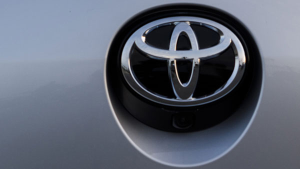 பறக்கும் கார்களை தயரிக்கும் டொயோட்டா… டிராபிக்கை கட்டுப்படுத்த புதிய யோசனை