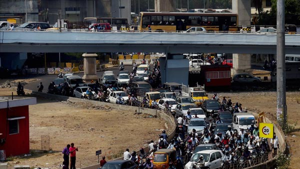 பஸ்களில் டிக்கெட் விலை உயர்விற்கு ஓலா & உபேர் போன்ற நிறுவனங்கள் தான் காரணமா? அதிர்ச்சியூட்டும் தகவல்கள்...