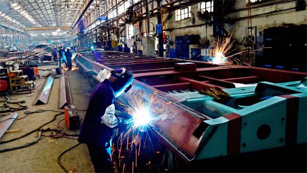 160 கிமீ வேகத்தில் செல்லும் இந்தியாவின் முதல் 'செமி' புல்லட் ரயில் அறிமுகம்!