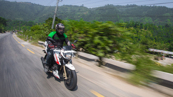 சவாலான நேபாள சாலைகளை கலக்கிய டிவிஎஸ் அப்பாச்சி பைக்குகள்!