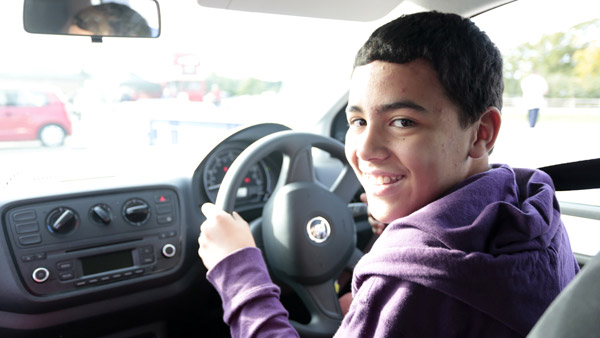 ஞர்களின் வேலை வாய்ப்பை பறிக்கும் டிரைவர்லெஸ் கார்களுக்கு அனுமதி வழங்குகிறதா மோடி அரசு?