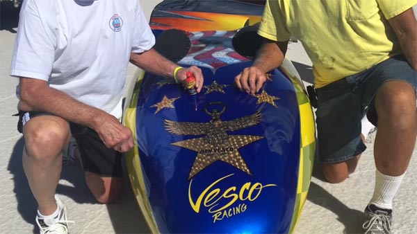 800 கி.மீ. வேகத்தில் சீறி பாய்ந்த உலகின் அதிவேகமான கார்.. அசர வைக்கும் வீடியோ..!