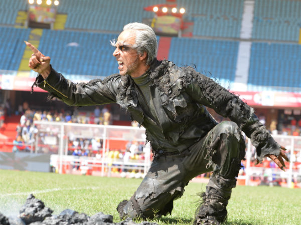 மலேசியாவை கலக்கும் 2.0 வேன்... கெத்து காட்டும் ரஜினி ரசிகர்கள்... இதில் அப்படி என்னதான் இருக்கு?