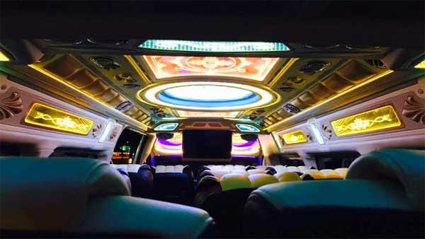 மலேசியாவை கலக்கும் 2.0 வேன்... கெத்து காட்டும் ரஜினி ரசிகர்கள்... இதில் அப்படி என்னதான் இருக்கு?