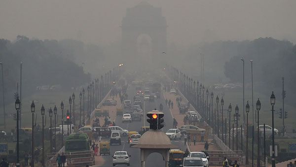 அடுத்து 3.O படம் எடுத்தால் ஷங்கர் நம்ம தலை மேல கை வைப்பாரோ?