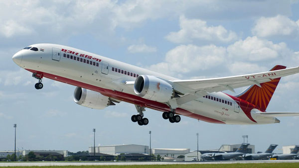 குடிபோதையில் விமானத்தை ஓட்ட முயன்ற பைலட், அதிகாரிகள் சுதாரித்தால் பெரும் விபத்து தவிர்ப்பு..!