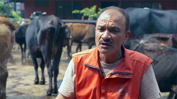 நன்றி மறந்து விடாதீர்கள்.. மோடி உதவுவார் என்ற நம்பிக்கையுடன் காத்து கிடக்கும் நேபாள முதியவர்..