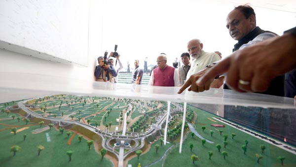 காங்கிரஸ் தொடங்கிய நெடுஞ்சாலையை முழுமையாக முடிக்காமல் அவசர அவசரமாக திறக்கிறார் மோடி.. காரணம் இதுதான்