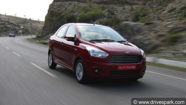 காருக்குள் அடைத்து வைத்து குழந்தையை கொல்ல முயன்ற பெற்றோர்…! உ.பி.யில் பரபரப்பாகிய கோர சம்பவம்..!