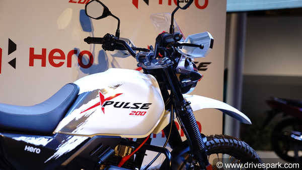 புதிய ஹீரோ எக்ஸ்பல்ஸ் 200 டி பைக் அறிமுகம்: படங்களுடன் தகவல்கள்!