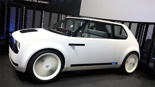 ஒரு முறை சார்ஜ் செய்தால் 200 கிமீ பயணிக்கும் எலெக்ட்ரிக் கார்... மாருதிக்கு செக் வைக்கிறது ஹோண்டா...