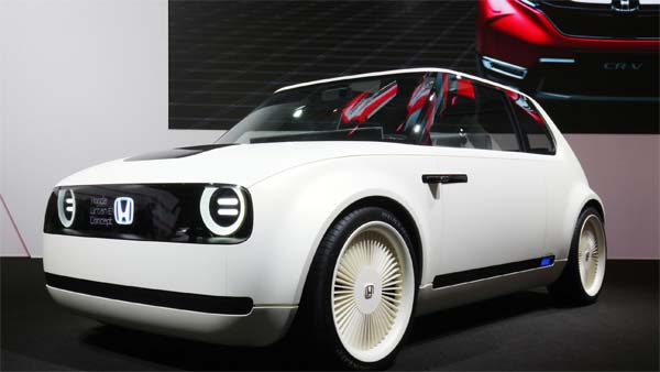 ஒரு முறை சார்ஜ் செய்தால் 200 கிமீ பயணிக்கும் எலெக்ட்ரிக் கார்... மாருதிக்கு செக் வைக்கிறது ஹோண்டா...