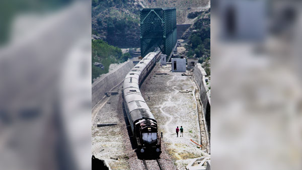 காஷ்மீரில் அமையும் உலகின் உயரமான ரயில் பாதை: சீன அத்துமீறல்களுக்கு முற்றுப்புள்ளி?