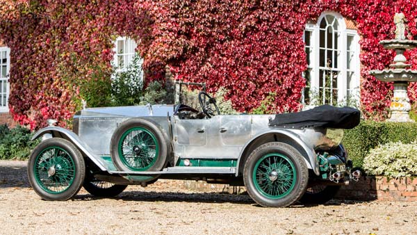 காஷ்மீரை இந்தியாவுடன் இணைத்த மன்னரின் பழமையான கார் ஏலத்திற்கு வருகிறது...