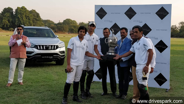 டொயோட்டா ஃபார்ச்சூனர் சந்தையை அல்டுராஸ் அசைக்கும்... மஹிந்திராவின் நம்புவது இதைத்தான்!!