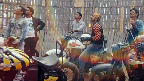 பைக்கை விற்பனை செய்ய ராயல் என்பீல்டு நிறுவனம் செய்யும் செயலை பாருங்கள்..!