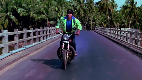 மீண்டும் விற்பனைக்கு வந்தன ஜாவா மோட்டார் சைக்கிள்கள்... ஷாருக்கான் என்ன சொன்னார் தெரியுமா?