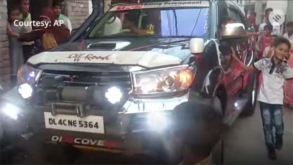 இந்த காரின் தேதி கிடைத்தால்தான் தற்போது கல்யாணமே நடக்குது... மாதம் ரூ.6 லட்சம் சம்பாதிக்கும் இளைஞர்