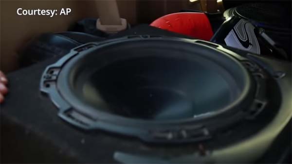 இந்த காரின் தேதி கிடைத்தால்தான் தற்போது கல்யாணமே நடக்குது... மாதம் ரூ.6 லட்சம் சம்பாதிக்கும் இளைஞர்