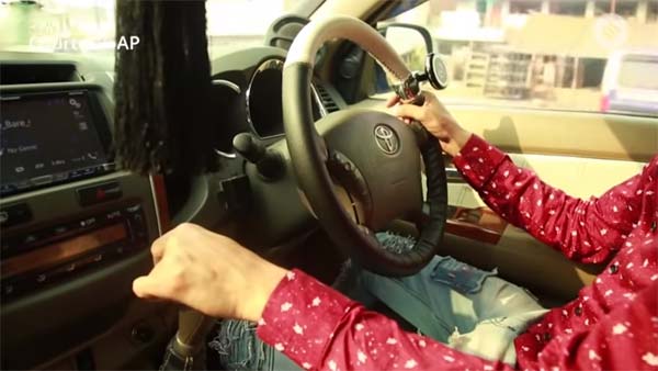 இந்த காரின் தேதி கிடைத்தால்தான் தற்போது கல்யாணமே நடக்குது... மாதம் ரூ.6 லட்சம் சம்பாதிக்கும் இளைஞர்