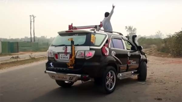 இந்த காரின் தேதி கிடைத்தால்தான் தற்போது கல்யாணமே நடக்குது... மாதம் ரூ.6 லட்சம் சம்பாதிக்கும் இளைஞர்