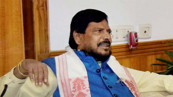 பெட்ரோல், டீசல் விலை ஒரு லிட்டருக்கு ரூ.30 குறைகிறது! மத்திய அரசின் திடீர் கரிசணத்திற்கு காரணம் இதுதான்...