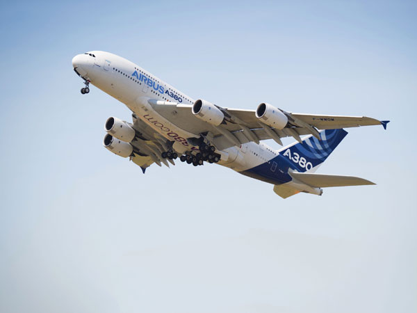 இவ்வளவு நாட்களாக விமானத்தை இயக்கியது இவர்கள்தான்... உலகை அதிர்ச்சியில் உறைய வைத்த திடுக் தகவல்...