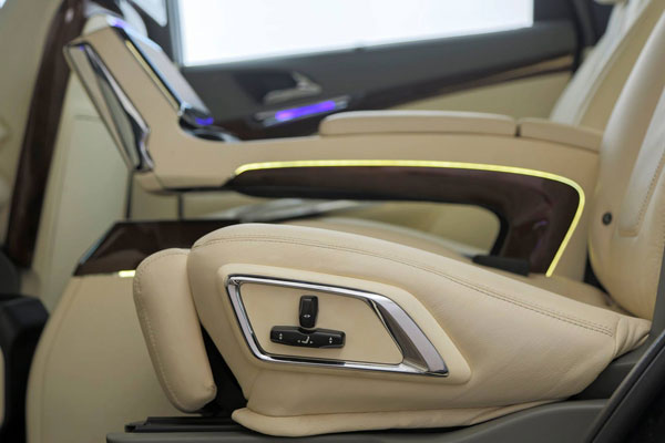 மஹிந்திரா மராஸ்ஸோ காரை வேற லெவலில் கஸ்டமைஸ் செய்த டிசி டிசைன்!