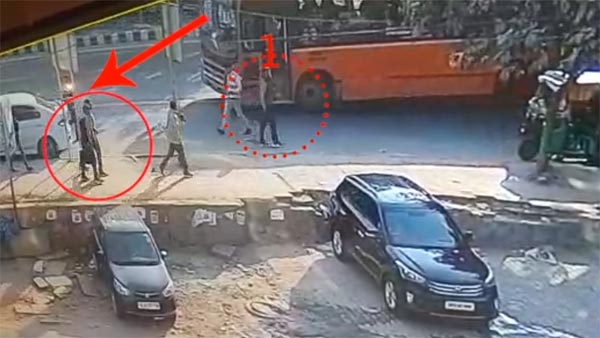 வெறும் 40 ரூபாய்க்கு ஆசைப்பட்ட கார் டிரைவரால் 40 லட்சத்தை இழந்த குடும்பம்... வைரலாகும் ஷாக் வீடியோ