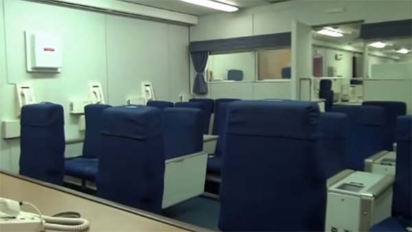 அமெரிக்க அதிபரை நிழல்போல பின்தொடரும் 'டூம்ஸ்டே' விமானத்தின் ரகசியங்கள்!