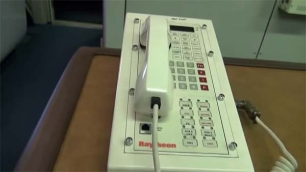 அமெரிக்க அதிபரை நிழல்போல பின்தொடரும் 'டூம்ஸ்டே' விமானத்தின் ரகசியங்கள்!