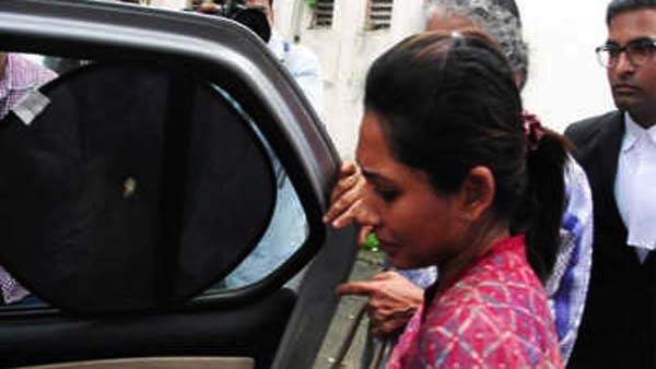 குடிபோதையில் கார் ஓட்டி 2 அப்பாவிகளின் உயிரை பறித்த பெண் வக்கீலுக்கு இது மட்டும்தான் தண்டனை... குடிபோதையில் கார் ஓட்டி 2 அப்பாவிகளின் உயிரை பறித்த பெண் வக்கீலுக்கு இது மட்டும்தான் தண்டனை...