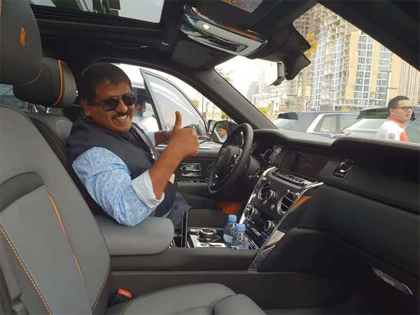 இந்த காரை வாங்கிய முதல் இந்தியர் இந்த பெண்தான்... விலையை கேட்டால் அம்பானியே அதிர்ந்து போவார்... இந்த காரை வாங்கிய முதல் இந்தியர் இந்த பெண்தான்... விலையை கேட்டால் அம்பானியே அதிர்ந்து போவார்...