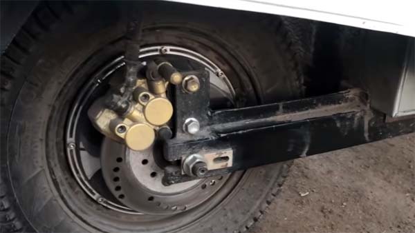 மிகவும் குறைந்த செலவில் எலெக்ட்ரிக் ஸ்கூட்டரை உருவாக்கிய இந்திய இளைஞர்... சீனாவுக்கே சவால் விடலாம்