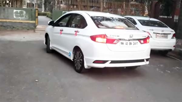 பெற்றோர்களின் கனவை நிறைவேற்ற மகன் கொடுத்த சர்ப்ரைஸ் பரிசு... வைரலாகும் நெகிழ்ச்சி வீடியோ...