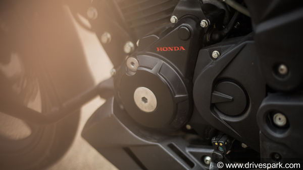 ஹோண்டா எக்ஸ் பிளேடு பைக்கில் ஏபிஎஸ் பிரேக் வசதி அறிமுகம்!