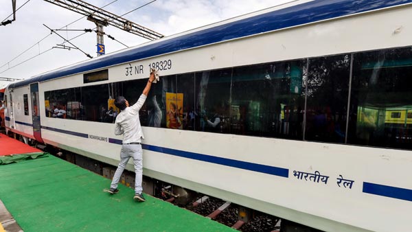 250 கிமீ வேகத்தில் செல்லும் திறன் வாய்ந்த ரயில் பெட்டிகளை தயாரிக்க திட்டம்!