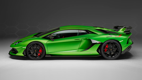 349 கிமீ வேகத்தில் செல்லும் லம்போர்கினி கார் பெங்களூர் வாடிக்கையாளருக்கு டெலிவிரி!