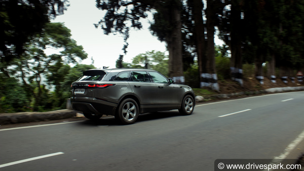 புத்தாண்டு பரிசு... லேண்ட்ரோவர் வெலார் எஸ்யூவி விலை ரூ.14 லட்சம் குறைகிறது