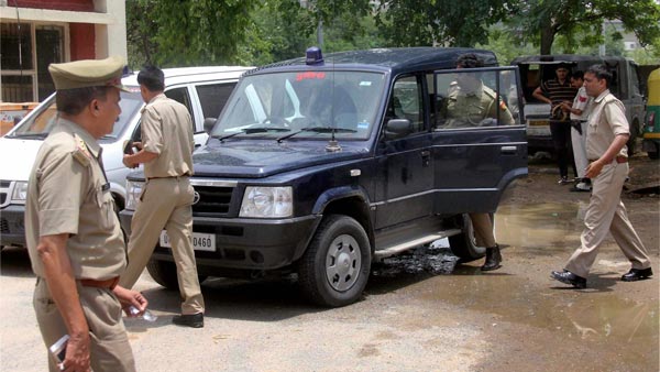 இளம் ஐஏஎஸ் அதிகாரி கைது... காரணம் என்னவென்று தெரிந்தால் கோவப்படுவீர்கள்...