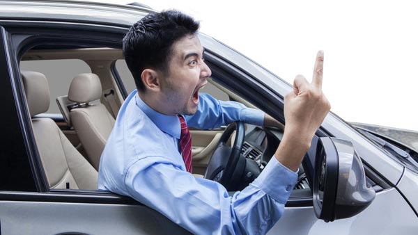 கார் உரிமையாளர் மீது போலீசார் திடீர் வழக்கு... தப்பி தவறி கூட இதனை இனி செய்து விடாதீர்கள்...