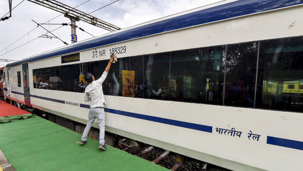 2020ம் ஆண்டு வரை செமி புல்லட் ரயில் தென்னகத்துக்கு கிடையாதாம்!