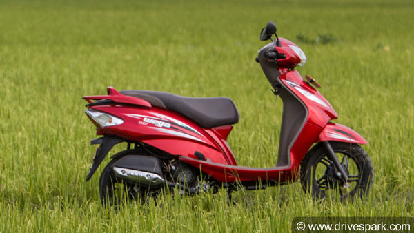 இப்படி ஒரு சிக்கலில் தமிழக அரசு எங்களை சிக்க வைத்து விட்டதே... அதிர்ச்சியில் அம்மா ஸ்கூட்டர் திட்ட பயனாளிகள்...